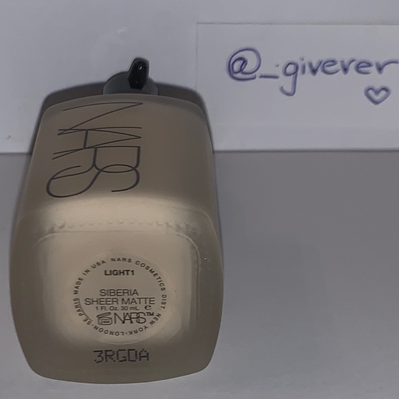 NIB Siberia Light 1 Sheer Matte Nars Foundation - Picture 4 of 8